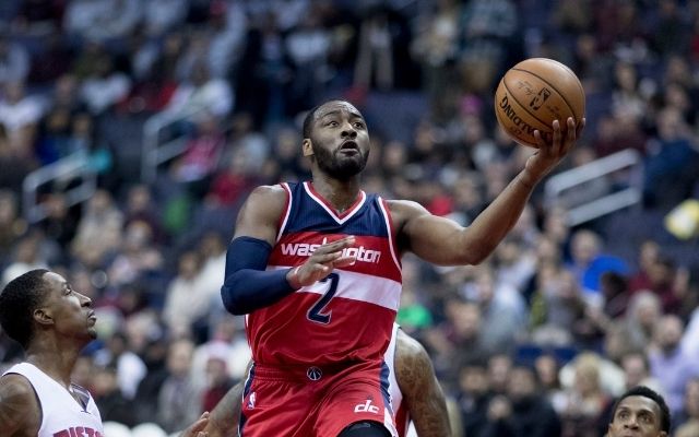 John Wall lay up