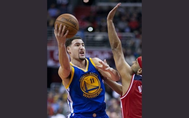 Klay_Thompson_lay up