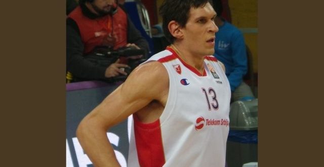 Boban_Marjanović wearing white uniform