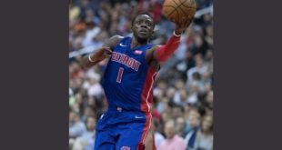 Reggie_Jackson lay up